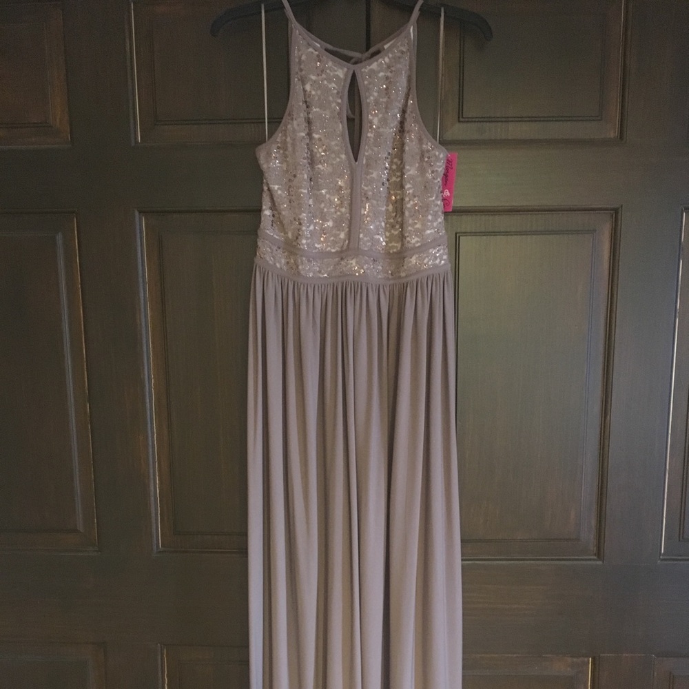 Morgan & Co.  Dress